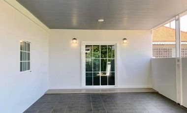 FOR SELL Townhouse/Townhome  Lully Ville Lumlukka Khlong 3 MRT-Khong Bang Phai CX-120486