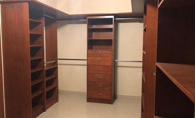 CASA EN MAESTRANZAS, DENTRO DEL CLUB DE GOLF LA HERRADURA
