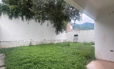 CASA EN MAESTRANZAS, DENTRO DEL CLUB DE GOLF LA HERRADURA