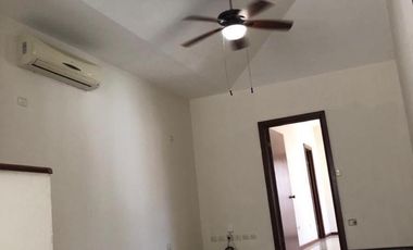 CASA EN MAESTRANZAS, DENTRO DEL CLUB DE GOLF LA HERRADURA