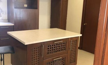 CASA EN MAESTRANZAS, DENTRO DEL CLUB DE GOLF LA HERRADURA