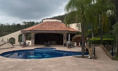 DOS CASAS en condominio PRIVADO en venta Nuevo León Monterrey El Barro, CARRETERA NACIONAL