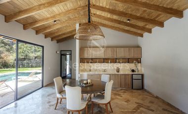 Exclusiva residencia en venta en el corazón de Avándaro, Valle de Bravo