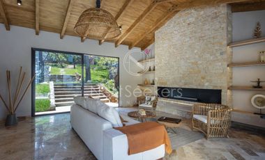 Exclusiva residencia en venta en el corazón de Avándaro, Valle de Bravo