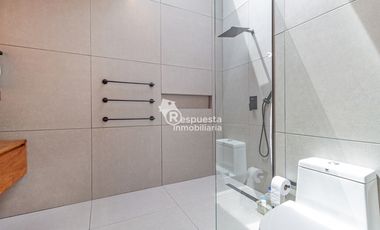 Vendo hermosa Casa en el poblado Loma El Campestre. Medellin