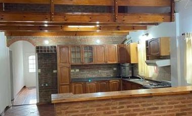 CASA 4 AMB- EZEIZA- EXCELENTE UBICACION