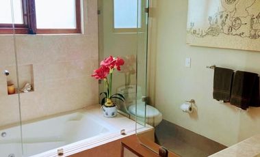 Casa en venta en Club de Golf Los Encinos, Lerma.