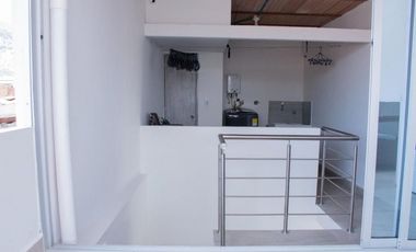 Extraordinaria casa de 3 pisos en Medellín barrio Buenos Aires