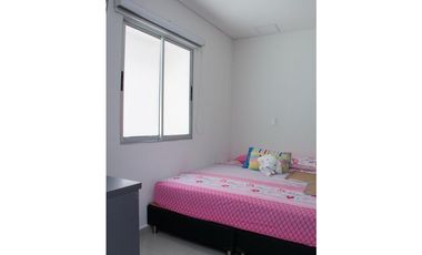 Extraordinaria casa de 3 pisos en Medellín barrio Buenos Aires