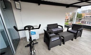 Extraordinaria casa de 3 pisos en Medellín barrio Buenos Aires