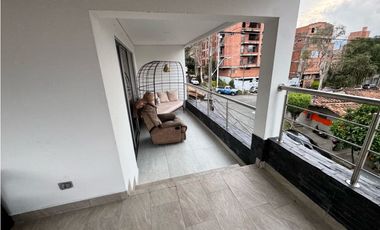 Extraordinaria casa de 3 pisos en Medellín barrio Buenos Aires