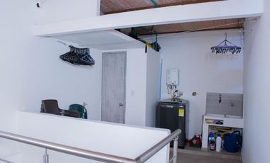 Extraordinaria casa de 3 pisos en Medellín barrio Buenos Aires