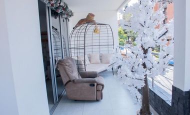 Extraordinaria casa de 3 pisos en Medellín barrio Buenos Aires