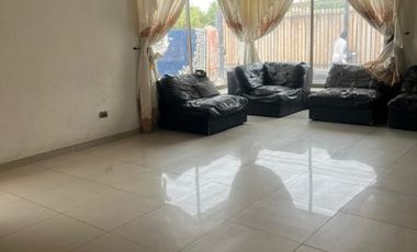 arriendo casa para uso comercial a pasos de gran avenida, paradero 33, el bosque