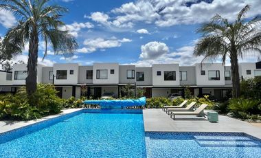 VENDO CASA EN TUMBACO 3 DORMITORIOS DENTRO DE URBANIZACION