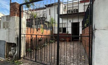 Casa PH en venta en Moron Sur