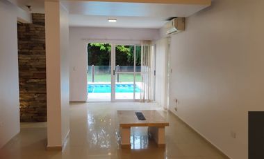 Casa en venta de 4 dormitorios c/ cochera en Solar del Bosque
