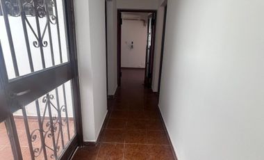 Casa en alquiler de 3 dormitorios c/ cochera en Maipú