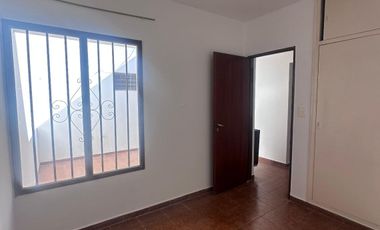 Casa en alquiler de 3 dormitorios c/ cochera en Maipú