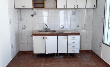 Casa en alquiler de 3 dormitorios c/ cochera en Maipú