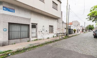 VENTA CASA CON LOCAL REMEDIOS DE ESCALADA