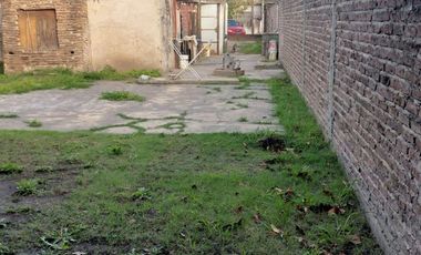 AMPLIO LOTE CON LOCAL - LIBERTAD - MERLO