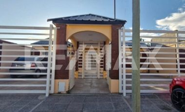VENTA COMPLEJO DE 4 DPTOS EN PLOTTIER