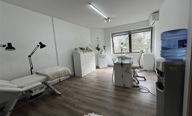 Oficina en Venta en José Manuel Infante, entre Eliodoro Yañez y Huelen.