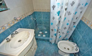 Venta Casa 3 unidades en block estilo PH