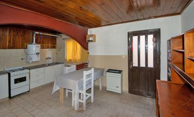 Venta Casa 3 unidades en block estilo PH