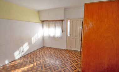 Venta Casa 3 unidades en block estilo PH
