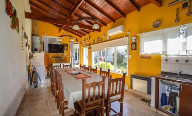VENTA CASA 5 AMBIENTES CON QUINCHO PUNTA MOGOTES