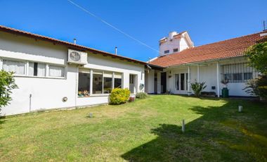 VENTA CASA 5 AMBIENTES CON QUINCHO PUNTA MOGOTES