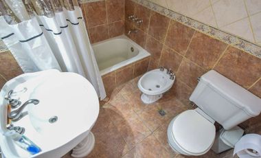 VENTA CASA 5 AMBIENTES CON QUINCHO PUNTA MOGOTES