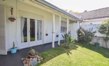 VENTA CASA 5 AMBIENTES CON QUINCHO PUNTA MOGOTES