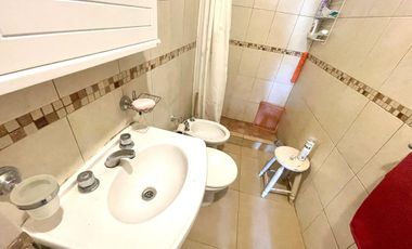 VENTA Casa 4 ambientes con parque y gas natural
