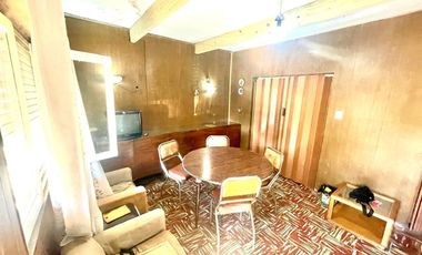VENTA Casa 4 ambientes con parque y gas natural