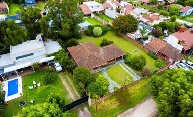 Venta Casa 4 amb sobre 2 lotes en Santa Clara