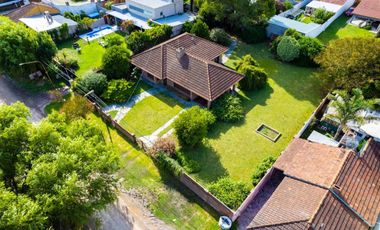 Venta Casa 4 amb sobre 2 lotes en Santa Clara