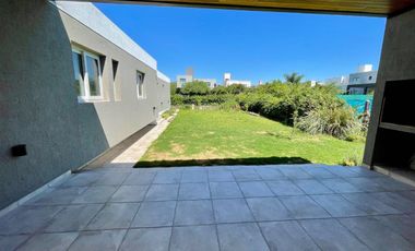 ALQUILER CASA AMOBLADA EN LAS CAÑITAS - MALAGUEÑO