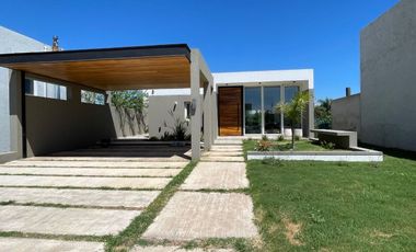 ALQUILER CASA AMOBLADA EN LAS CAÑITAS - MALAGUEÑO