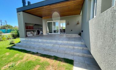 ALQUILER CASA AMOBLADA EN LAS CAÑITAS - MALAGUEÑO