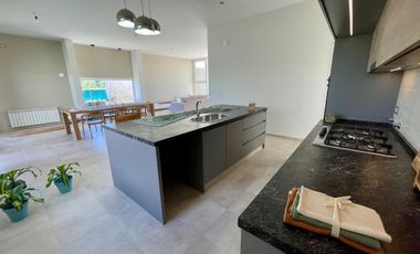 ALQUILER CASA AMOBLADA EN LAS CAÑITAS - MALAGUEÑO