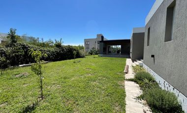 ALQUILER CASA AMOBLADA EN LAS CAÑITAS - MALAGUEÑO