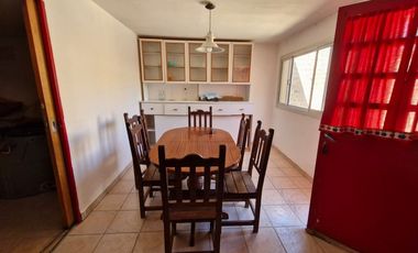 CASA EN VENTA 3 DORMITORIOS