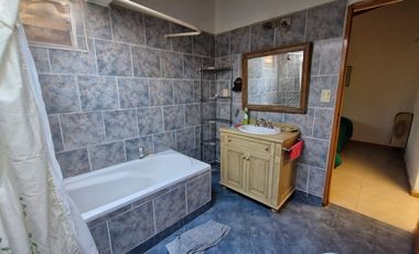 CASA EN VENTA 3 DORMITORIOS