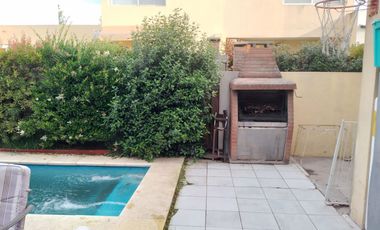 CASA EN VENTA 4 AMBIENTES CON PILETA MONTE GRANDE
