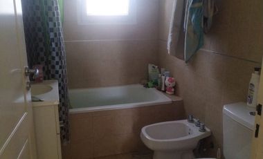 CASA EN VENTA 4 AMBIENTES CON PILETA MONTE GRANDE