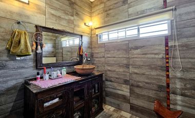 VENTA CASA 6 AMBIENTES  PONTEVEDRA CON COCHERA
