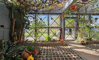 VENTA CASA 6 AMBIENTES  PONTEVEDRA CON COCHERA